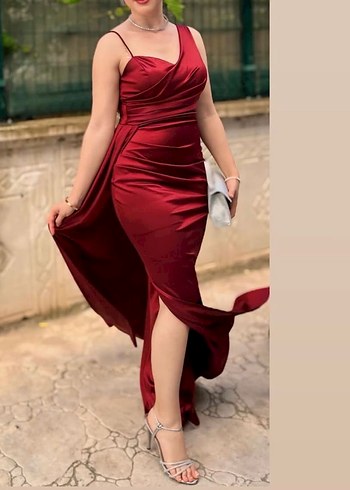 Abiye BORDO PARLAK SATEN ELBİSE