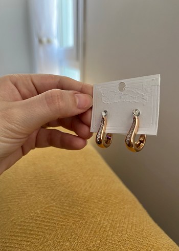 2 ÇİFT Altın Renkli Midi Küçük Kadın Küpeleri - Görsel 3