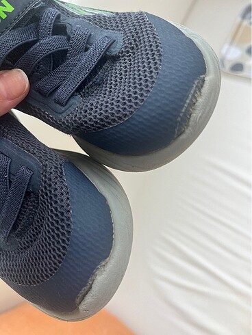 31 Beden yeşil Renk Skechers erkek çocuk ayakkabı