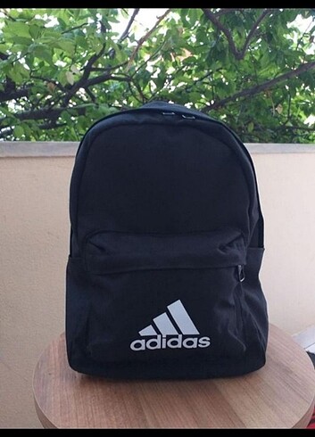 Adidas sirt cantasi 
