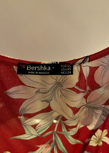 Bershka Uzun, Askılı, Kırmızı Çiçekli Elbise