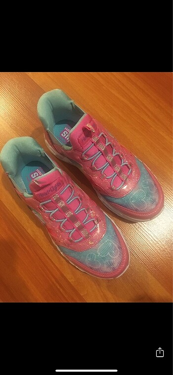 32 Beden Skechers 32 numara