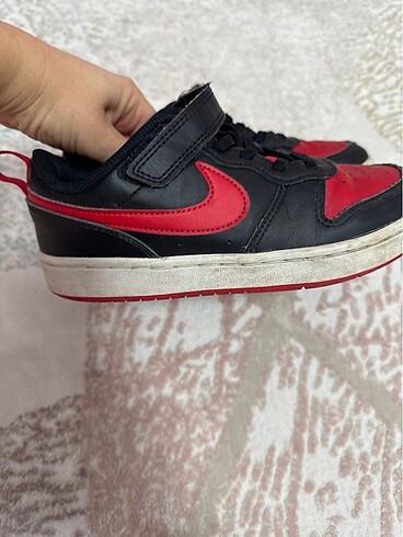 Nike Tam tarz spor ayakkabısı
