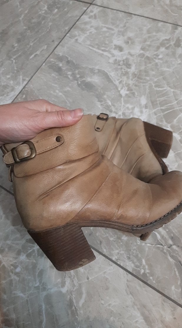 Bej Deri Tokalı Kadın Botu - Görsel 2