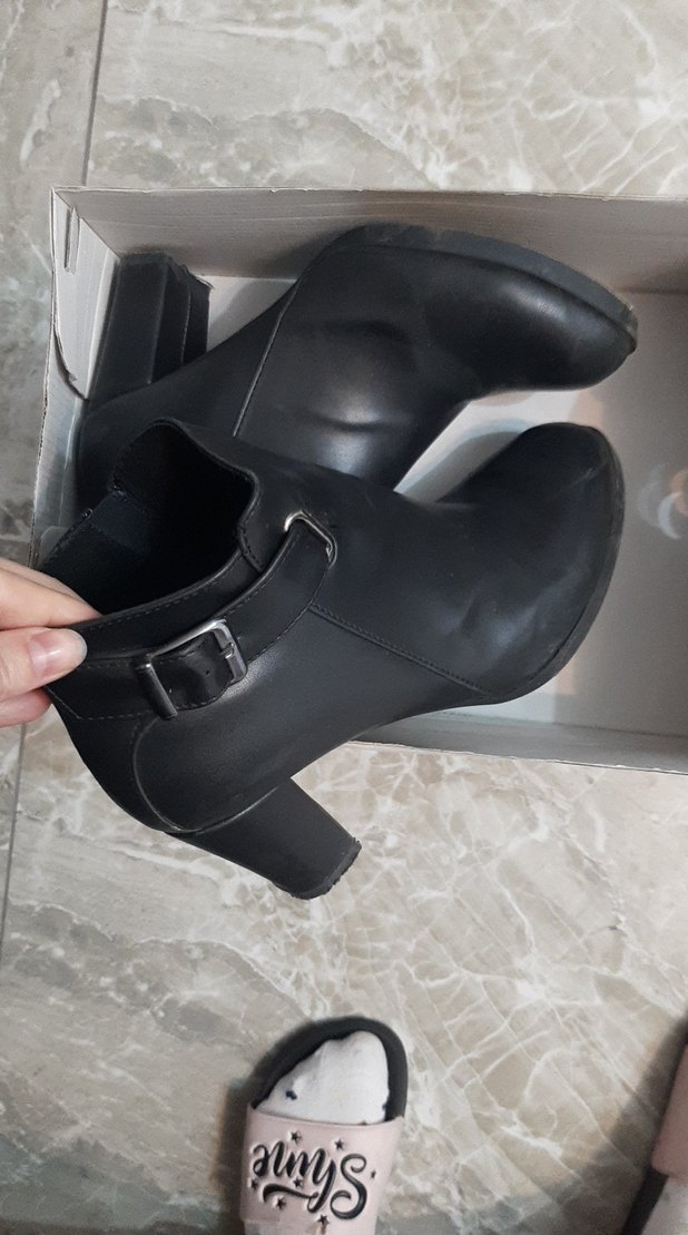 Kadın Siyah Deri Topuklu Bot marka temsili - Görsel 2