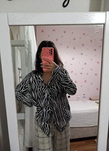 xl Beden Zebra desenli gömlek