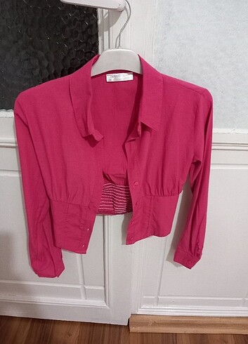 Pembe korseli gömlek