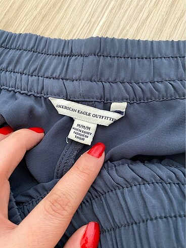 m Beden Paçaları bağlamalı pantolon