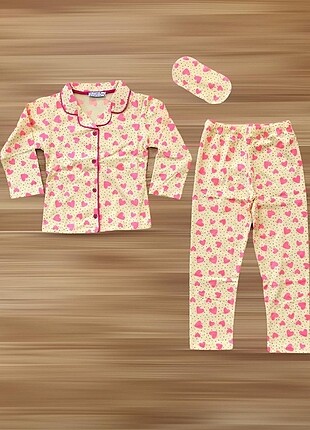 Önden düğmeli pijama takımı