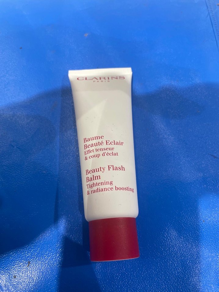 Clarins Beauty Flash Balm Sıkılaştırıcı Nemlendirici - Görsel 4