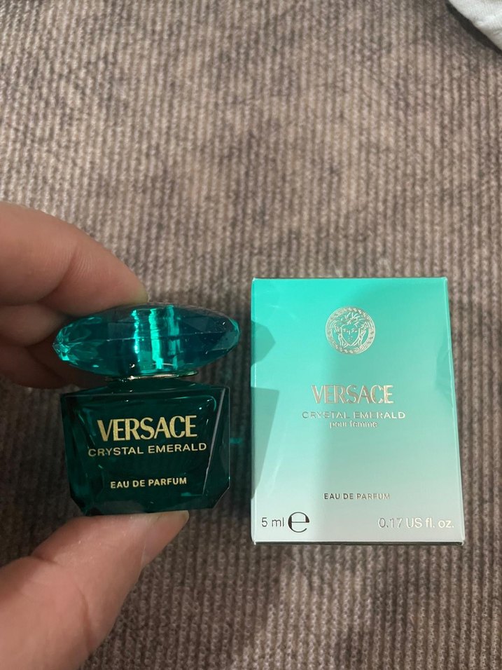 Versace Crystal Emerald Kadın Parfümü 5 ml - Görsel 3