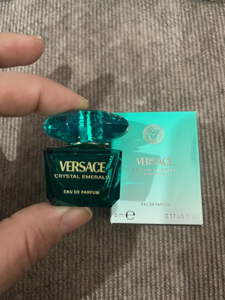Versace Crystal Emerald Kadın Parfümü 5 ml - Görsel 2