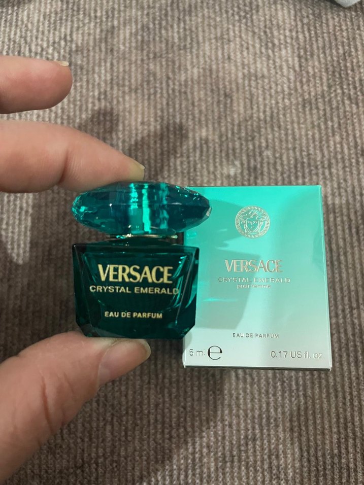 Versace Crystal Emerald Kadın Parfümü 5 ml - Görsel 5