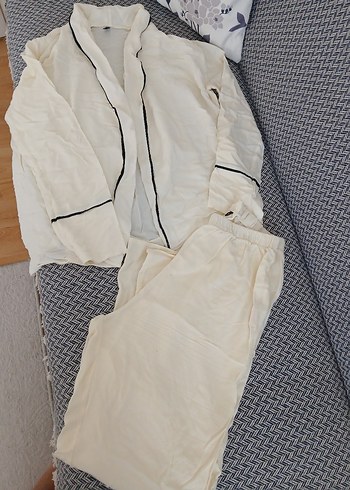 Trendyol marka pijama takımı
