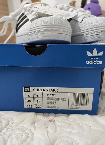 36 Beden beyaz Renk Adidas Superstar J Spor Ayakkabı