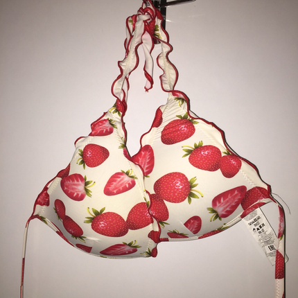 Çilek desenli bikini