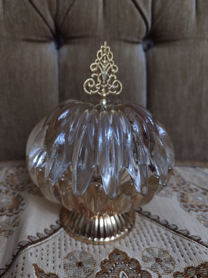 Parlak Altın Renkli Mumluk ve Kapağı - Görsel 2