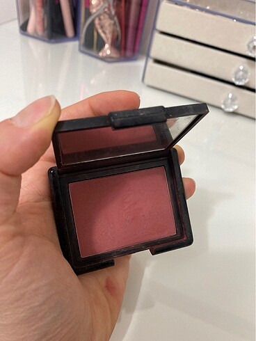  Beden Nars dolce vita allık