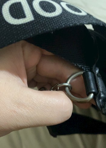 Zara Siyah Deri Fermuarlı Kadın Çantalar