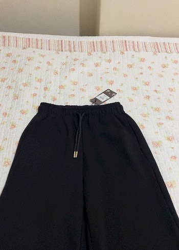 Zara Siyah Kadın Pamuklu Rahat Kesim Pantolon