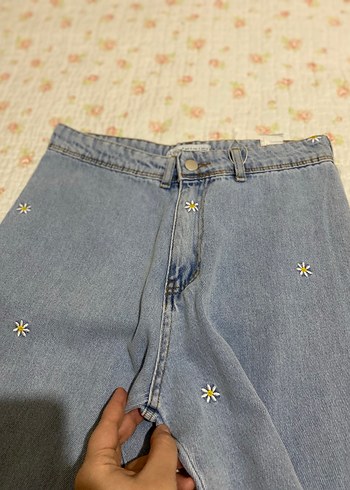 m Beden Nakışlı ve Payetli Mavi Bol Kesim Kadın Kot Pantolon