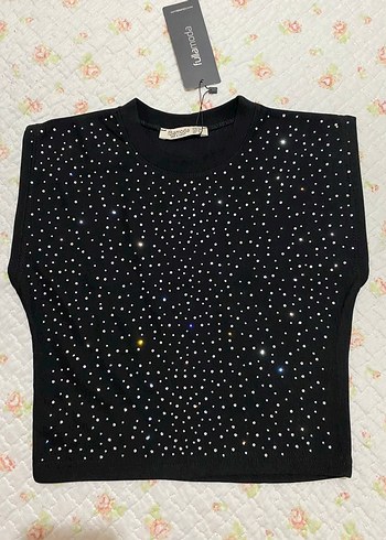 Pul Detaylı Siyah Kız Bluzu