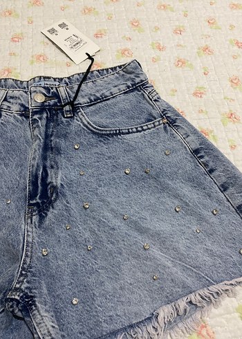 s Beden mavi Renk Pul İşlemeli taşlı Mavi mini Denim Şort