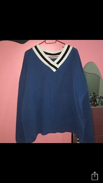 V yaka sweatshirt
