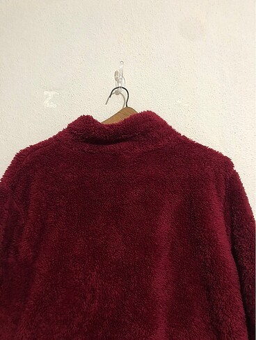 Zara Fermuarlı peluş ceket hırka?.Sadece 1 kez giydim tertemiz soruns
