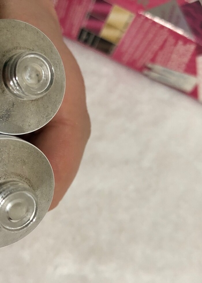 Sıfır kutulu ?. maxx deluxe pembe saç boyası.. 2 tüp boya - Görsel 3