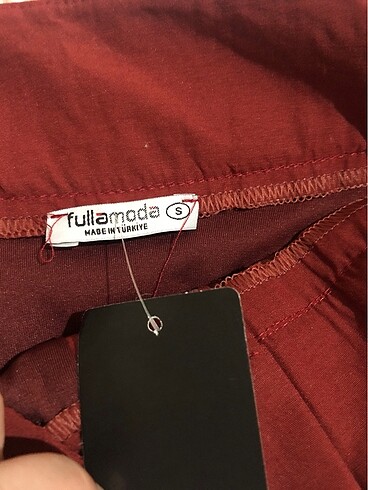 s Beden Sıfır etiketli?Belden oturtmalı, cepli bordo etek? astarlı kumaş