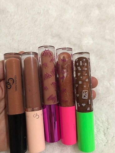 Beden Toplam fiyattır? gloss rujlar? görüldüğü gibi birkaç kez sürüldü