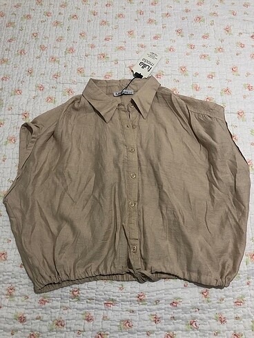 Sıfır etiketli?.. oversize?.beli ayarlamalı gömlek bluz? marka t