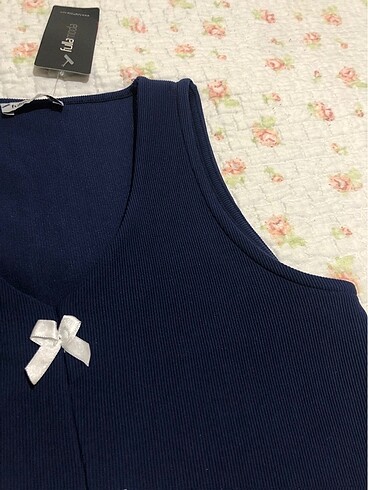 Zara Sıfır etiketli? fiyonklu fitilli yelek?. boy 50 cm? M-L uyumlu? 