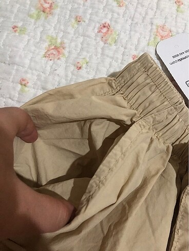 l Beden camel Renk Sıfır etiketli? yüksek bel? Beli ve paçaları lastikli pantolon?