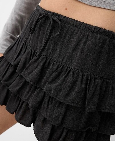 xs Beden Bershka fırfırlı şort etek
