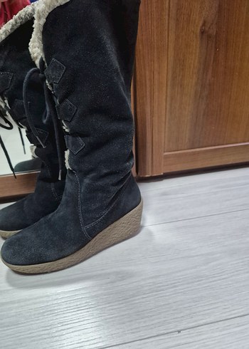 SİYAH Süet Dolgu Topuklu Kürklü Kadın Bot - Görsel 3