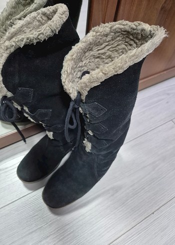 SİYAH Süet Dolgu Topuklu Kürklü Kadın Bot - Görsel 5