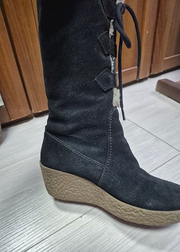 SİYAH Süet Dolgu Topuklu Kürklü Kadın Bot - Görsel 10