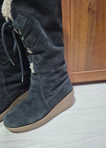 SİYAH Süet Dolgu Topuklu Kürklü Kadın Bot - Görsel 12