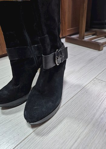 Siyah Süet Kemerli Bot - Görsel 3