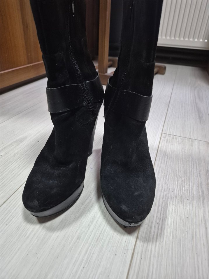 Siyah Süet Kemerli  Bot - Görsel 2