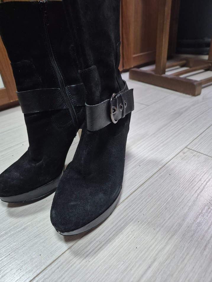 Siyah Süet Kemerli  Bot - Görsel 3