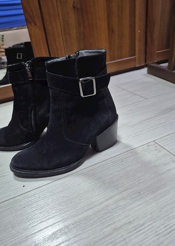 Siyah Süet Tokalı bot - Görsel 3