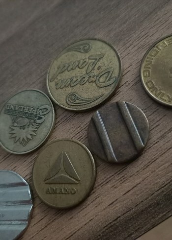 Vintage eski oyun makinesi jetonları
