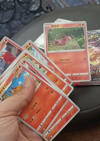 Pokémon Kırmızı Obsidienne Oyun Kartları Seti - Görsel 6