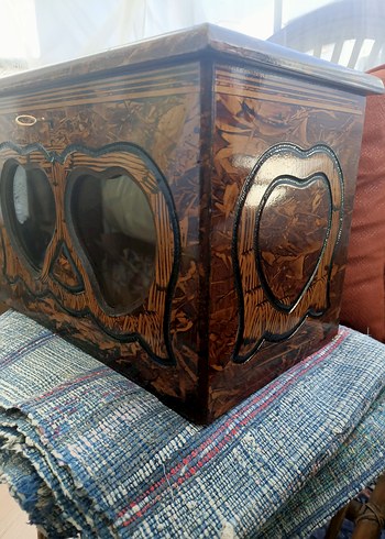 Ahşap sandık camlı kilitli - Görsel 3