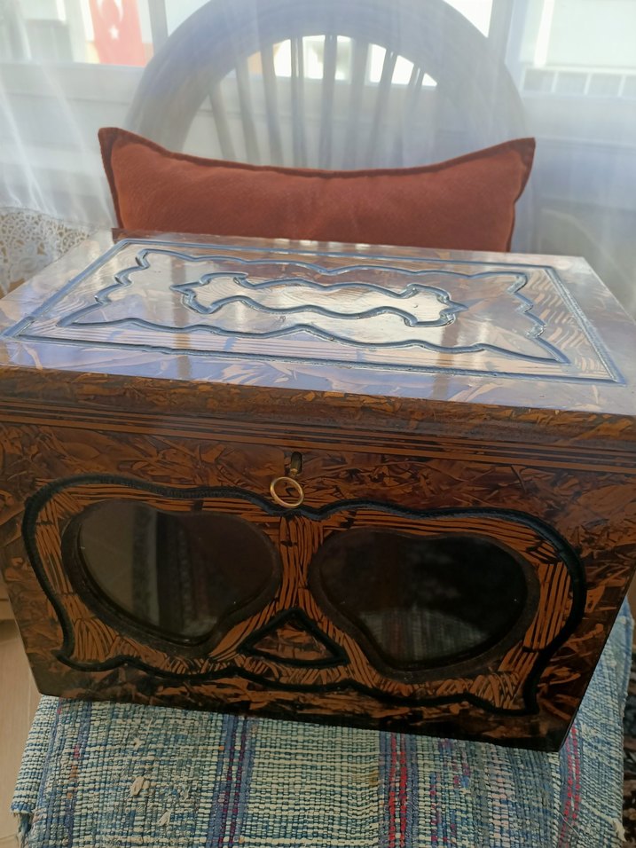 Ahşap sandık camlı kilitli - Görsel 5