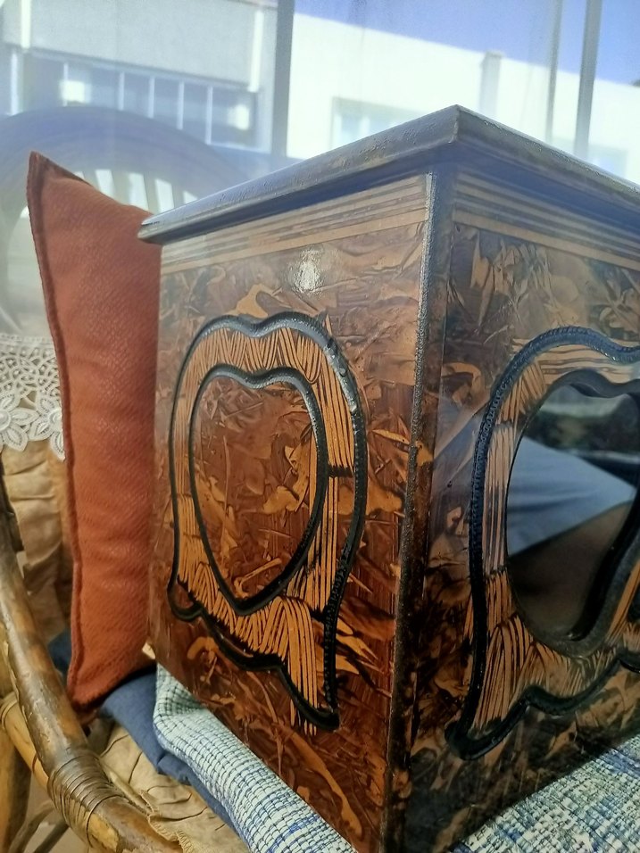 Ahşap sandık camlı kilitli - Görsel 2