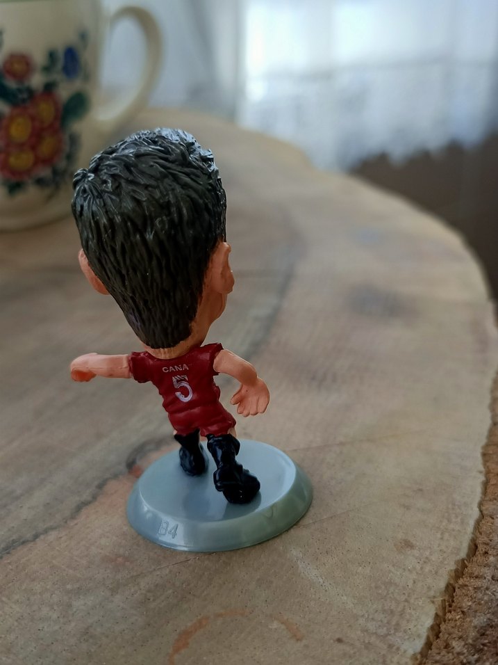 Renkli Kırmızı Futbolcu Figürü Euro 2016 - Görsel 4